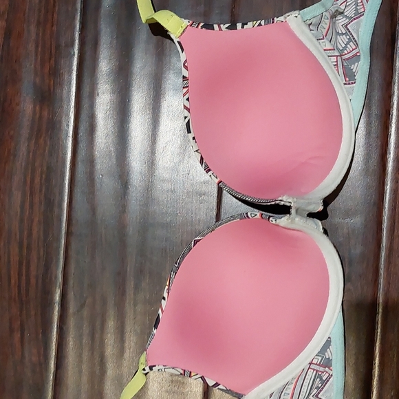 Pink push-up bra 32C - Picture 3 of 6